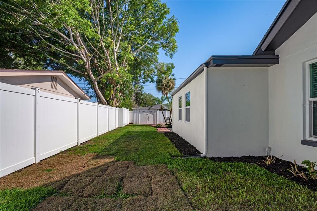 Active With Contract: $565,000 (3 beds, 2 baths, 1596 Square Feet)