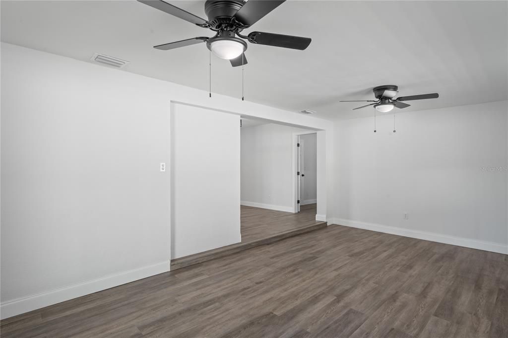 Active With Contract: $565,000 (3 beds, 2 baths, 1596 Square Feet)