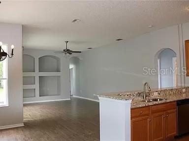 For Rent: $2,800 (4 beds, 3 baths, 2407 Square Feet)