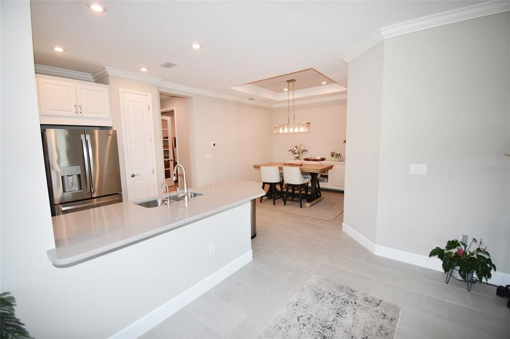 For Sale: $549,900 (2 beds, 2 baths, 1558 Square Feet)