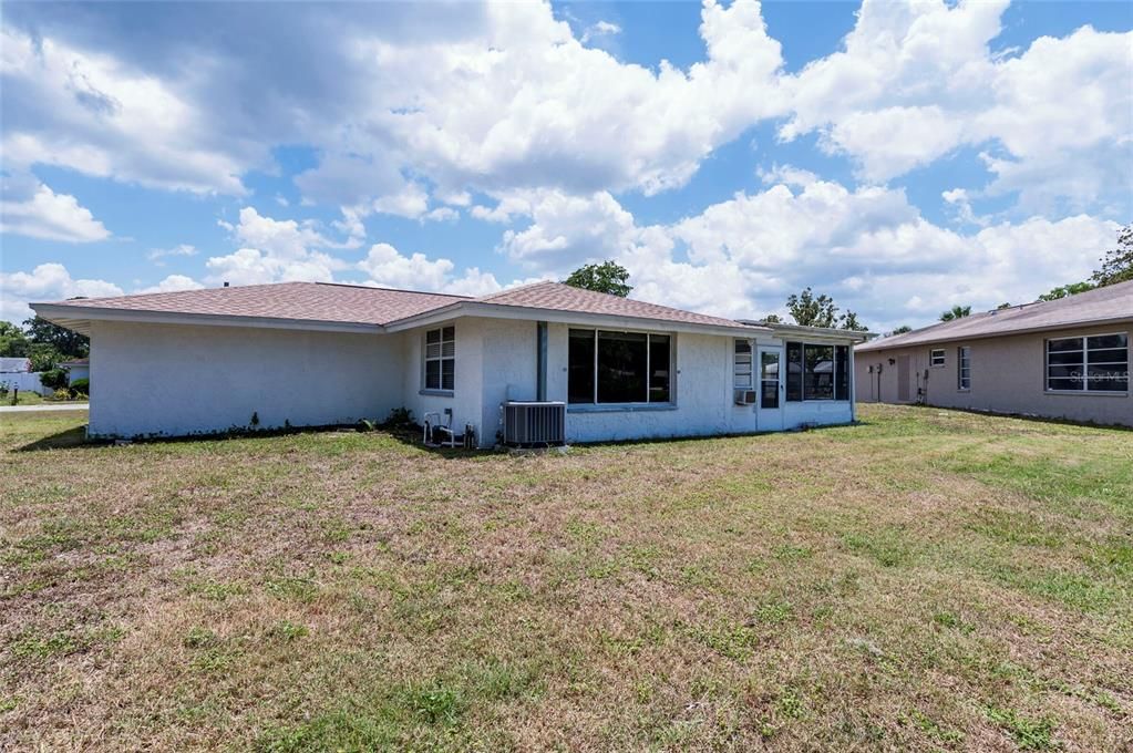 For Sale: $350,000 (3 beds, 2 baths, 1546 Square Feet)