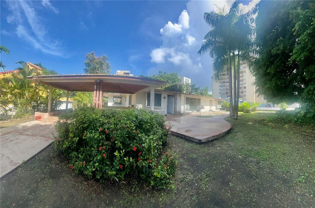 En Venta: $1,365,000 (4 camas, 3 baños, 3020 Pies cuadrados)