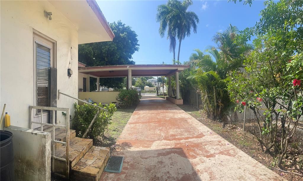 En Venta: $1,365,000 (4 camas, 3 baños, 3020 Pies cuadrados)