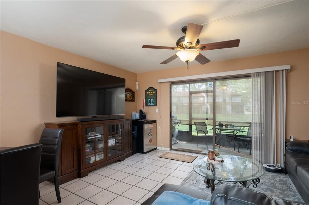 For Sale: $174,900 (2 beds, 2 baths, 1088 Square Feet)