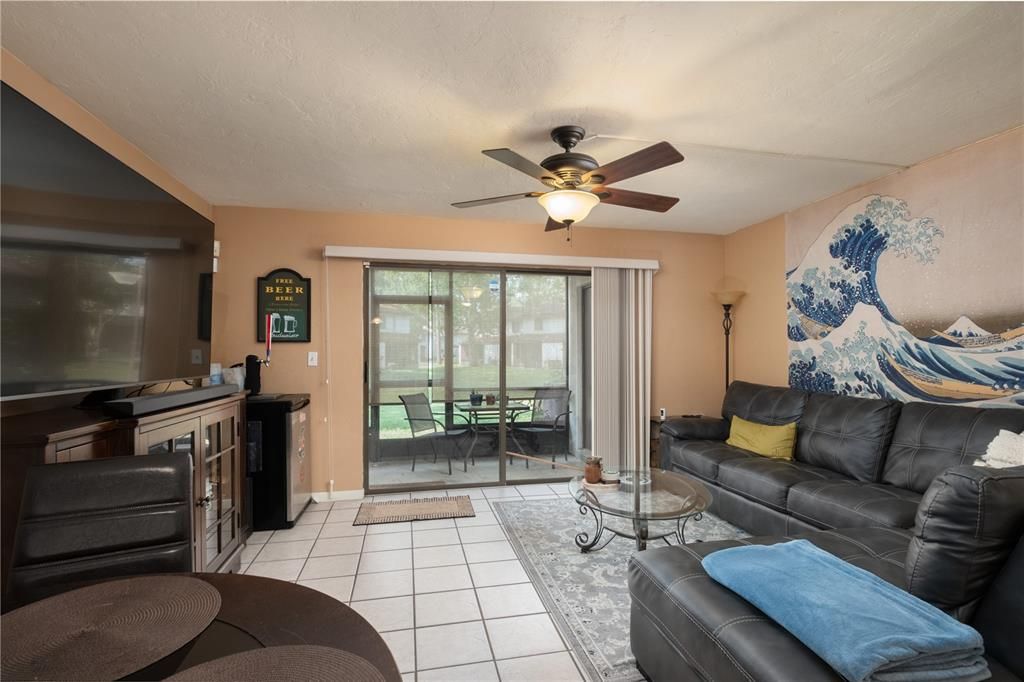 For Sale: $174,900 (2 beds, 2 baths, 1088 Square Feet)