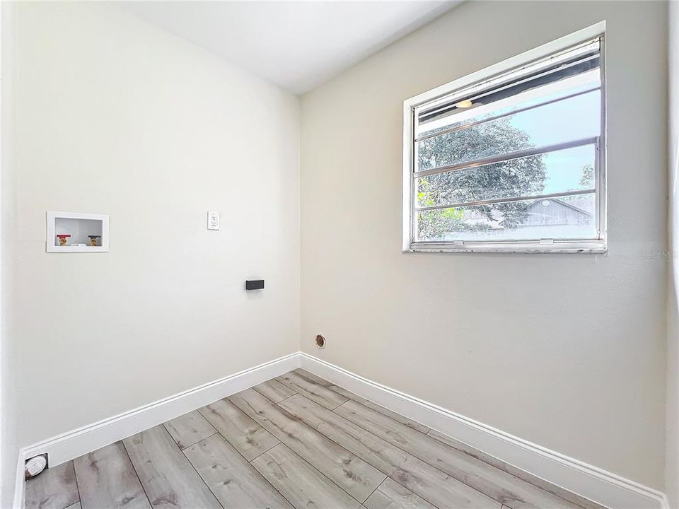 For Sale: $462,900 (3 beds, 2 baths, 1756 Square Feet)