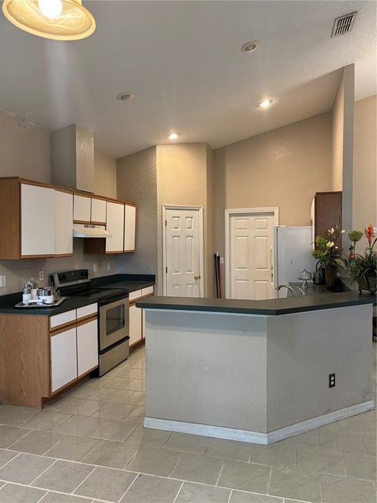 For Sale: $349,900 (3 beds, 2 baths, 1340 Square Feet)