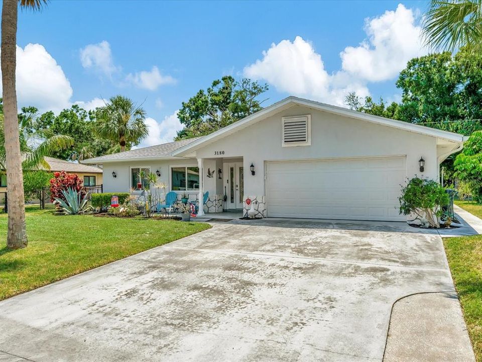 For Sale: $475,000 (3 beds, 2 baths, 1712 Square Feet)