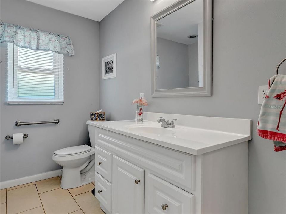 For Sale: $475,000 (3 beds, 2 baths, 1712 Square Feet)