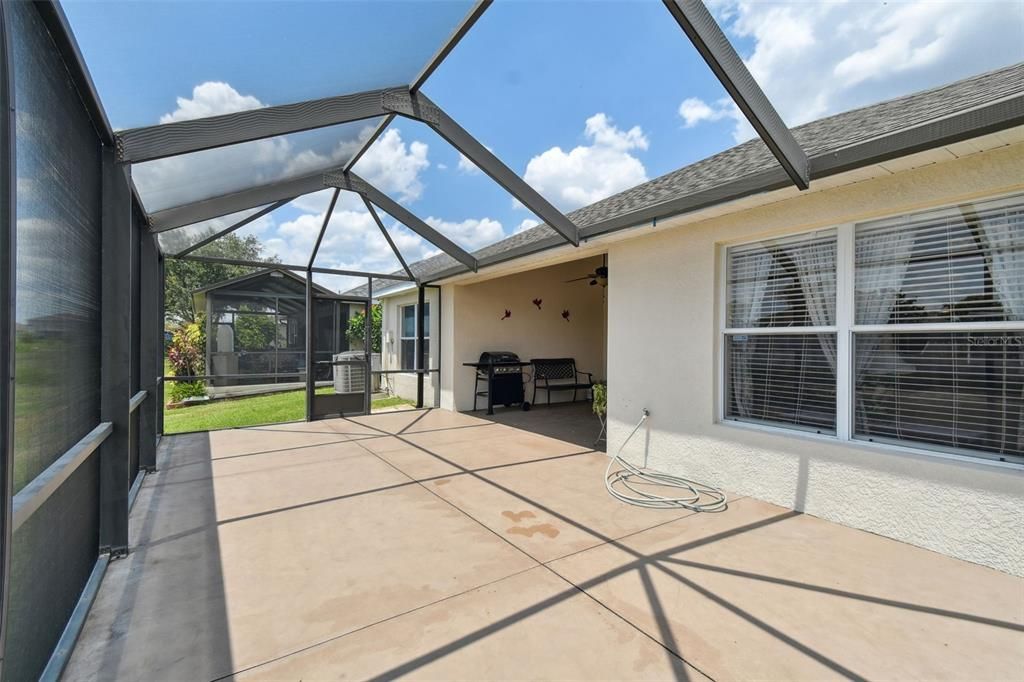 For Sale: $400,000 (4 beds, 2 baths, 1993 Square Feet)