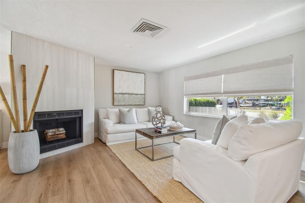 For Sale: $895,000 (3 beds, 2 baths, 2129 Square Feet)