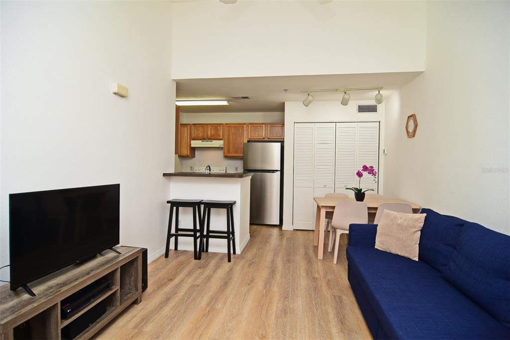 Recently Sold: $180,000 (1 beds, 1 baths, 495 Square Feet)