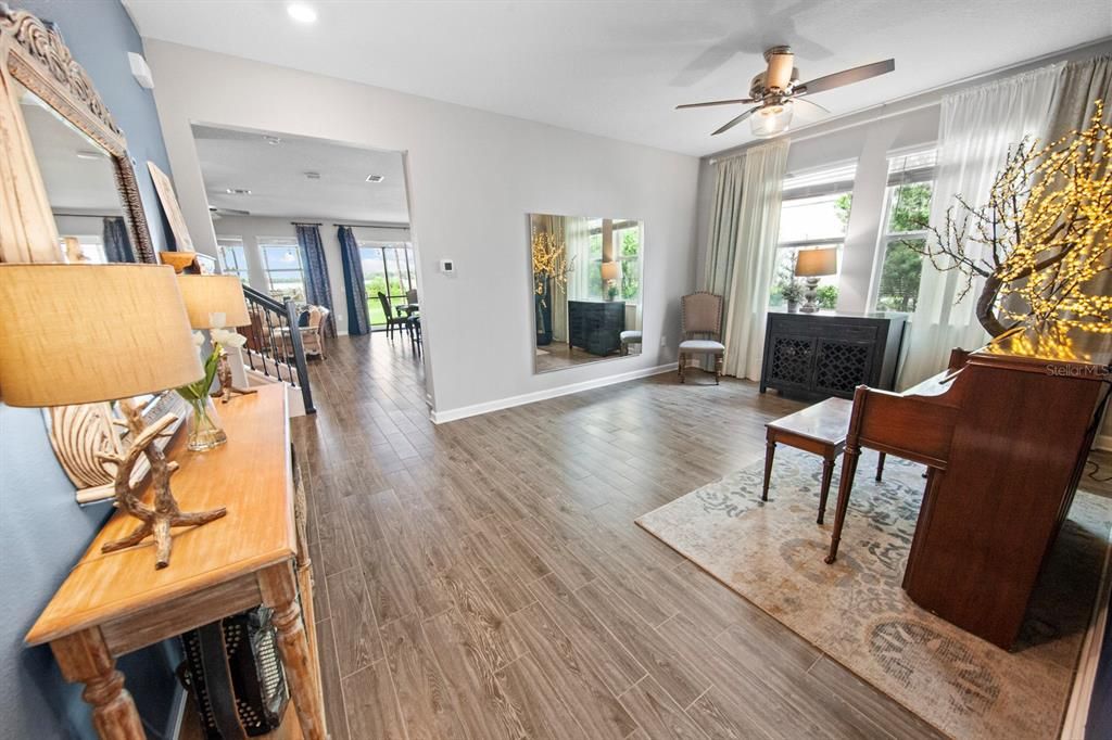 Active With Contract: $1,050,000 (5 beds, 3 baths, 3367 Square Feet)