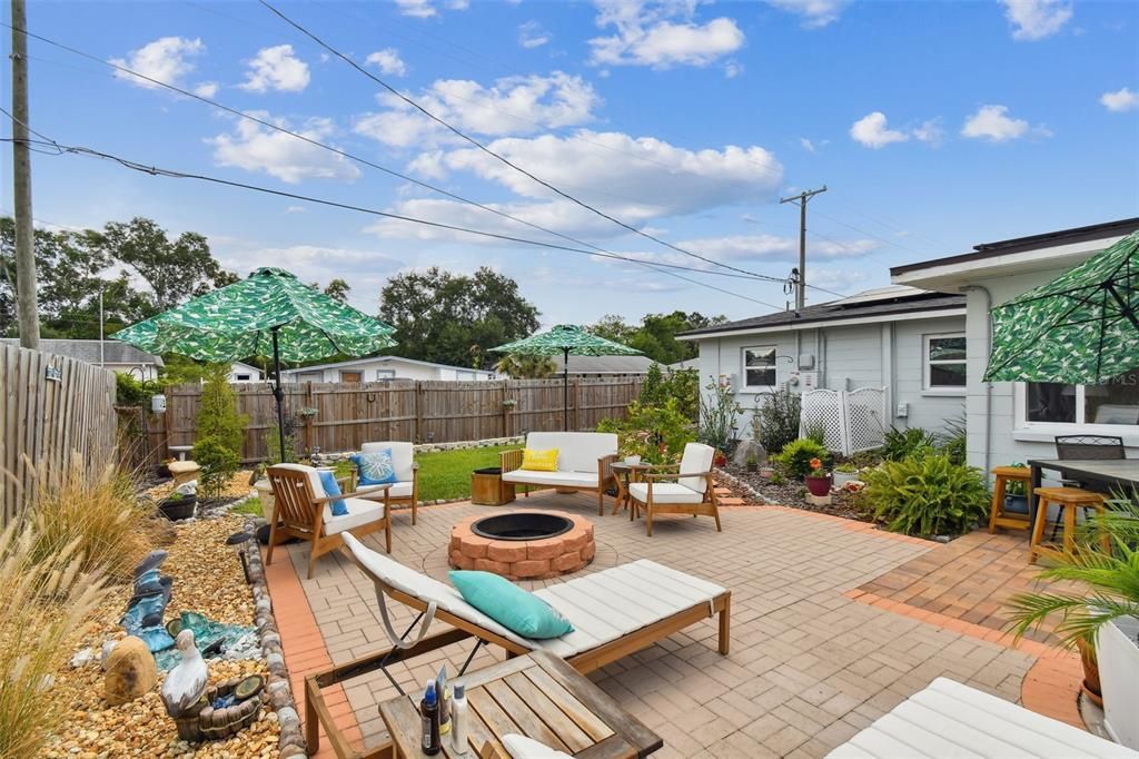 For Sale: $395,000 (4 beds, 2 baths, 1463 Square Feet)