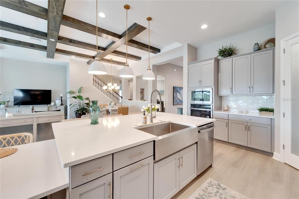 Active With Contract: $950,000 (4 beds, 4 baths, 3198 Square Feet)