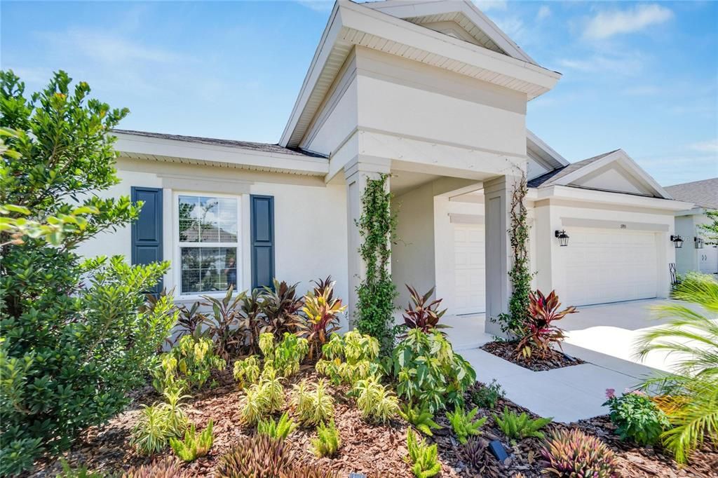 Active With Contract: $950,000 (4 beds, 4 baths, 3198 Square Feet)