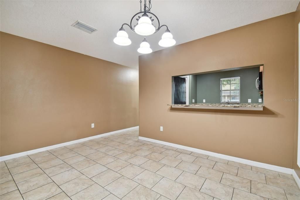 For Rent: $1,850 (3 beds, 2 baths, 1561 Square Feet)