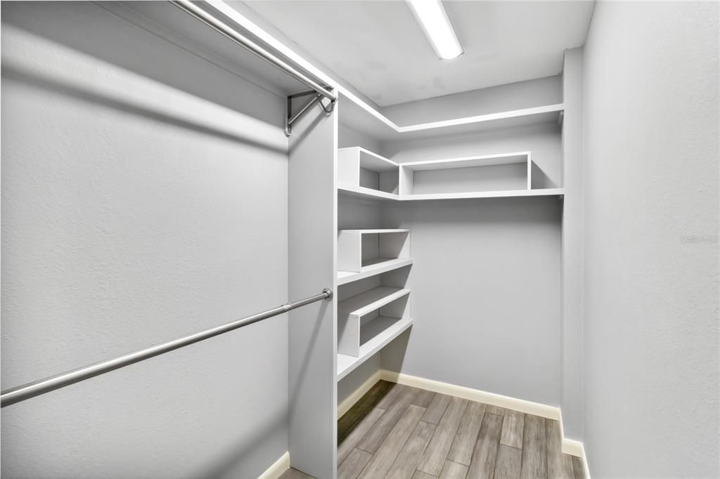 Walk-in Closet