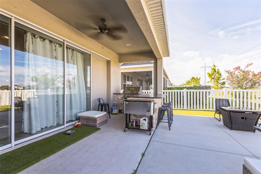 For Sale: $445,000 (3 beds, 2 baths, 2055 Square Feet)