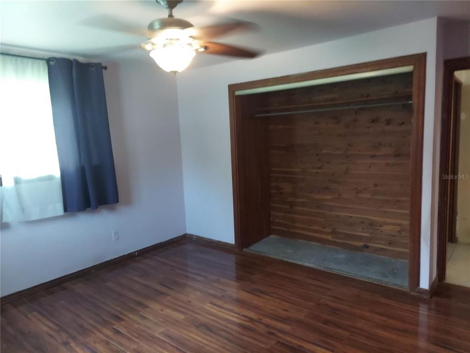 For Sale: $285,000 (3 beds, 1 baths, 1316 Square Feet)