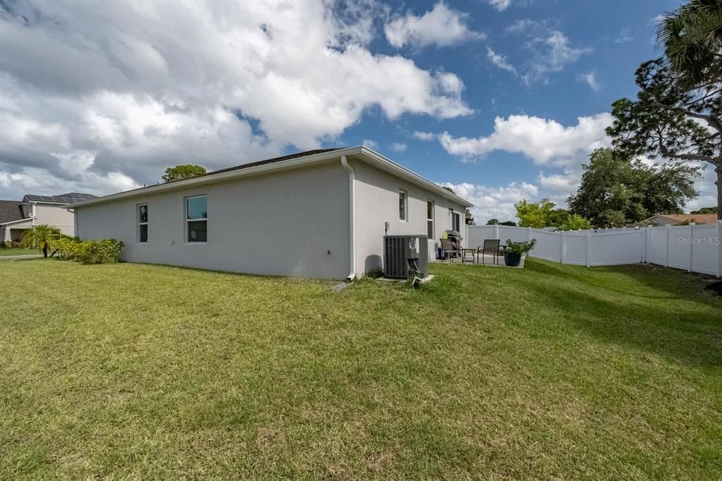 Active With Contract: $420,000 (4 beds, 2 baths, 1874 Square Feet)