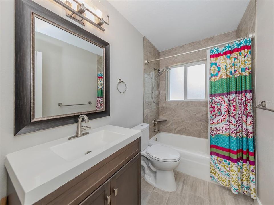 For Sale: $383,700 (2 beds, 2 baths, 1247 Square Feet)