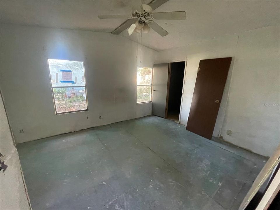 Vendido Recientemente: $89,500 (3 camas, 2 baños, 1120 Pies cuadrados)