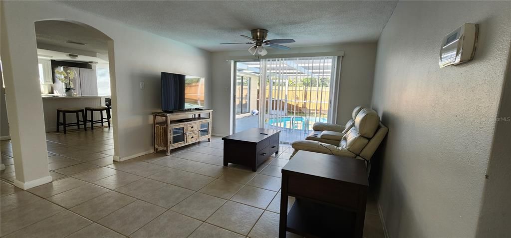 For Sale: $358,000 (3 beds, 2 baths, 1720 Square Feet)