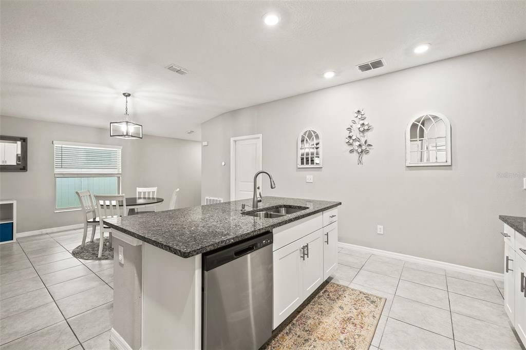 For Sale: $379,000 (4 beds, 2 baths, 1841 Square Feet)