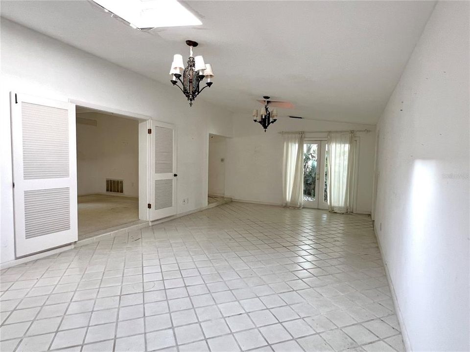 family room w/ French doors leading to court yd