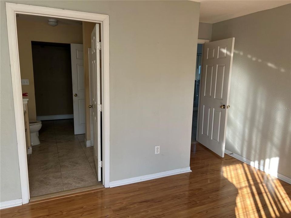For Rent: $1,595 (1 beds, 1 baths, 1132 Square Feet)