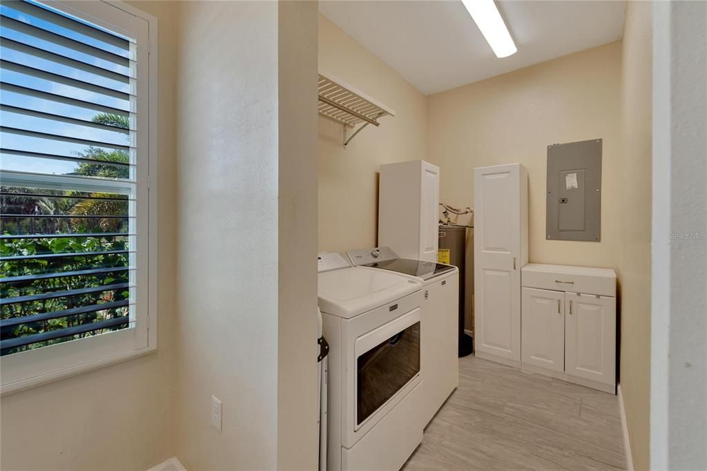 For Sale: $769,900 (2 beds, 2 baths, 1764 Square Feet)