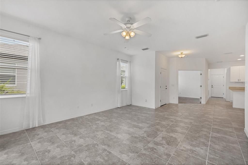 For Sale: $424,900 (3 beds, 2 baths, 1619 Square Feet)