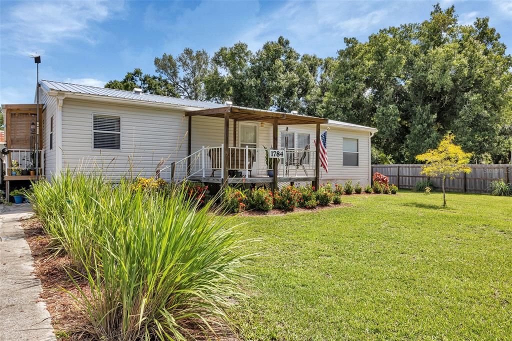 Active With Contract: $225,000 (3 beds, 2 baths, 1188 Square Feet)