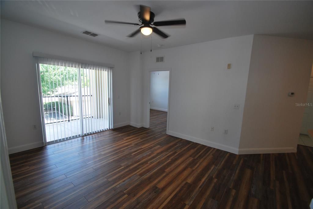 For Rent: $1,875 (2 beds, 2 baths, 962 Square Feet)
