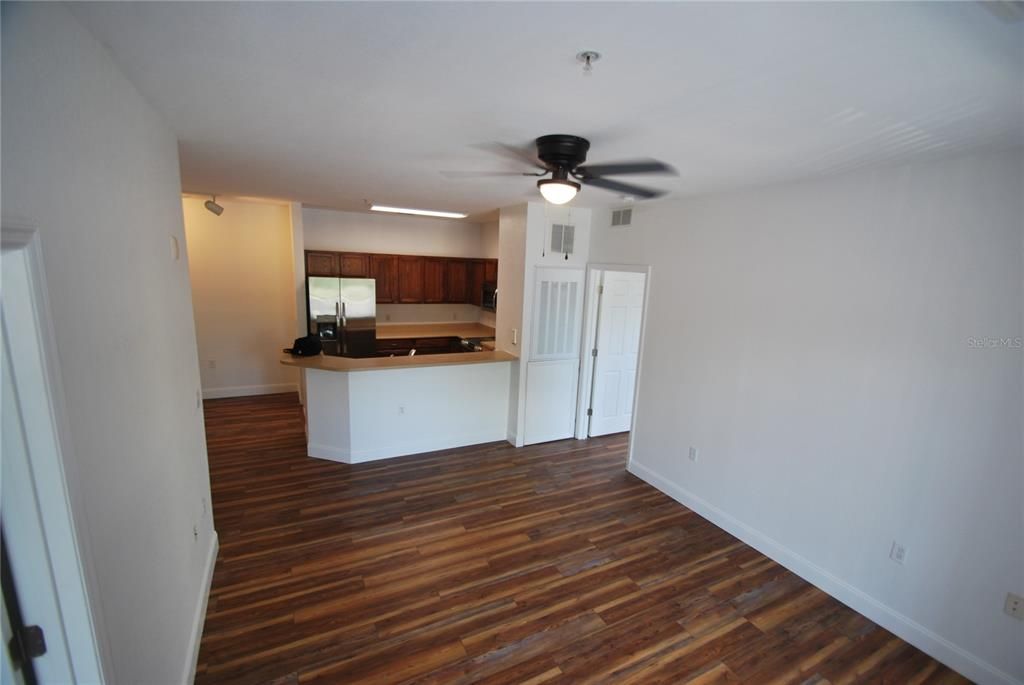 For Rent: $1,875 (2 beds, 2 baths, 962 Square Feet)