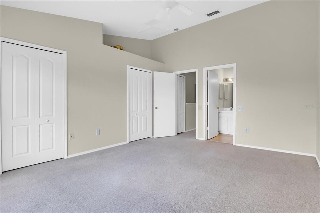 Active With Contract: $1,650 (2 beds, 2 baths, 1184 Square Feet)