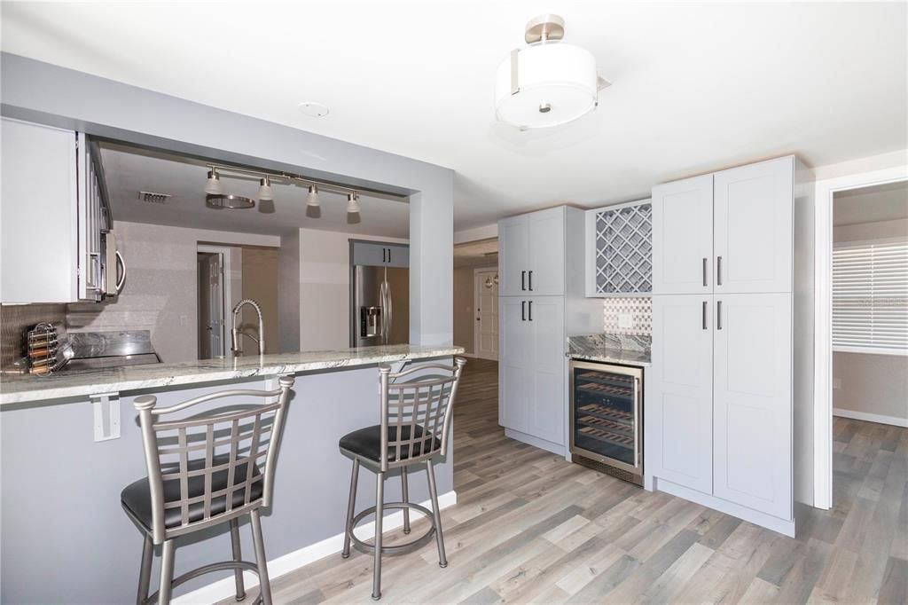 Active With Contract: $1,800 (3 beds, 2 baths, 1368 Square Feet)