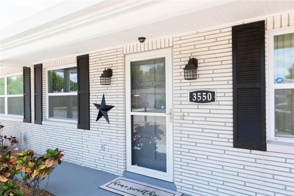 Active With Contract: $1,800 (3 beds, 2 baths, 1368 Square Feet)