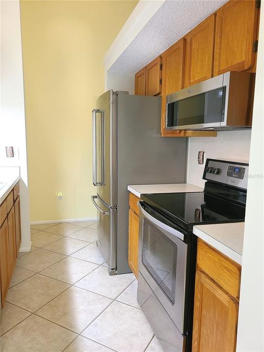 For Sale: $199,900 (1 beds, 1 baths, 635 Square Feet)