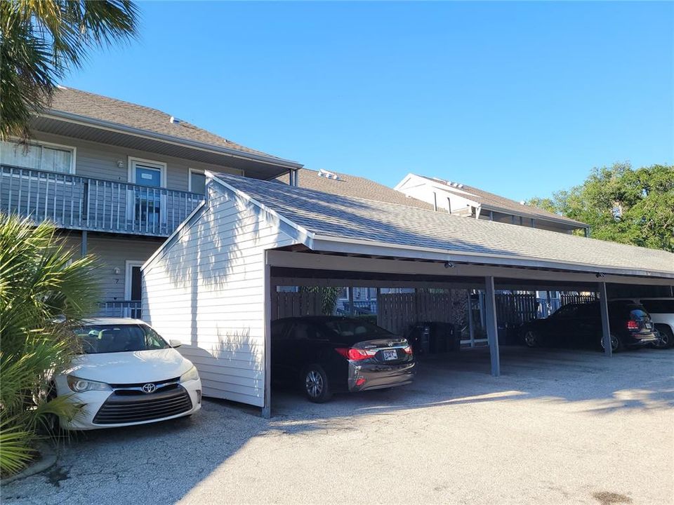 For Sale: $229,000 (2 beds, 2 baths, 1004 Square Feet)