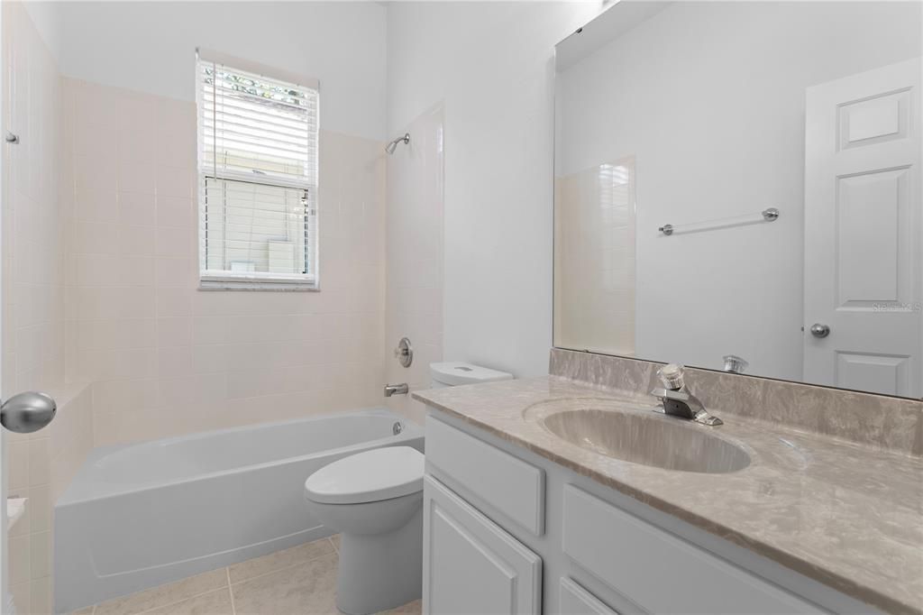 For Rent: $3,190 (3 beds, 2 baths, 1552 Square Feet)