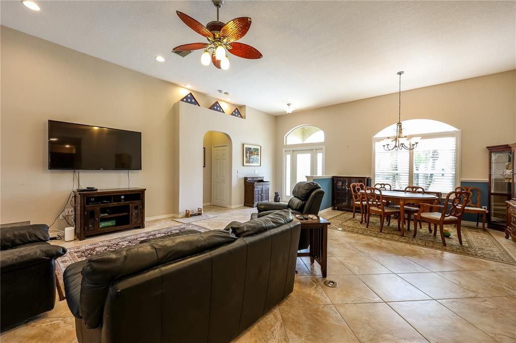 For Sale: $548,500 (4 beds, 2 baths, 2232 Square Feet)