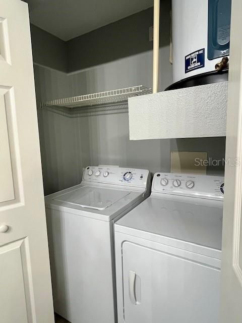 For Sale: $250,000 (1 beds, 1 baths, 867 Square Feet)