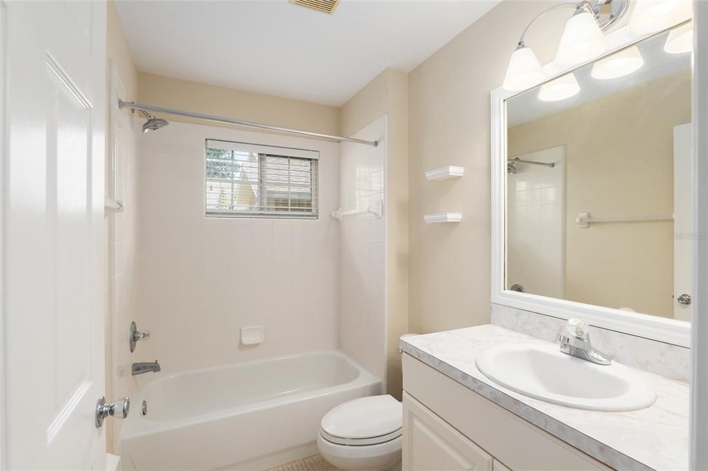 For Sale: $334,900 (3 beds, 2 baths, 1578 Square Feet)