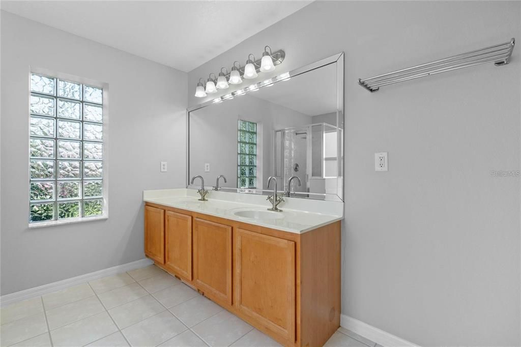 Active With Contract: $3,000 (4 beds, 2 baths, 2236 Square Feet)