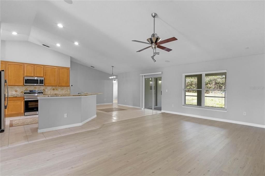 Active With Contract: $3,000 (4 beds, 2 baths, 2236 Square Feet)