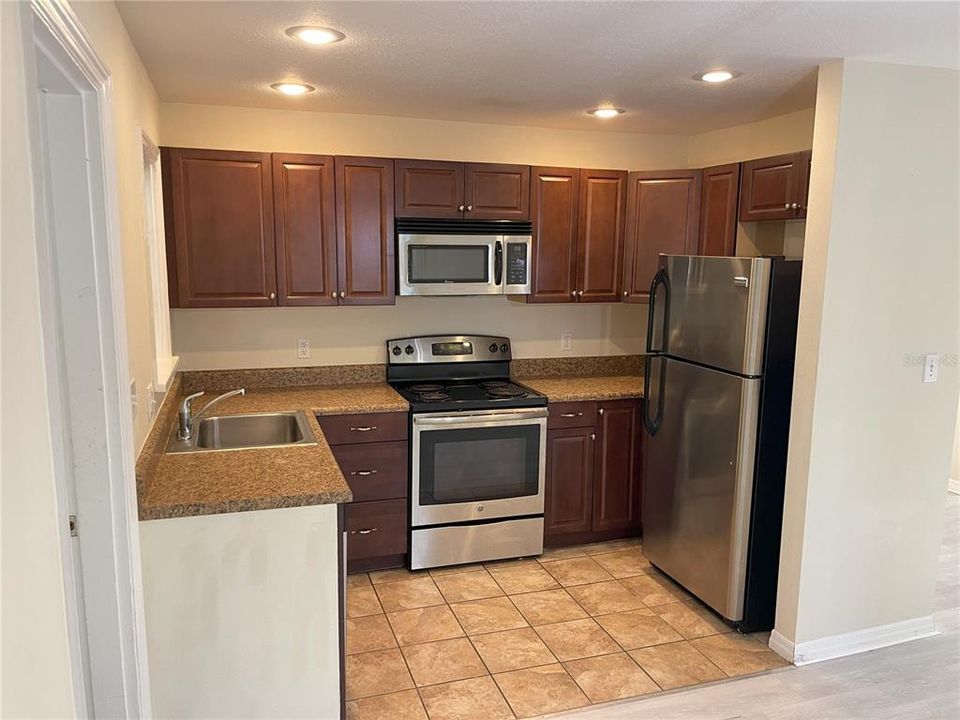 For Rent: $2,700 (2 beds, 1 baths, 1346 Square Feet)