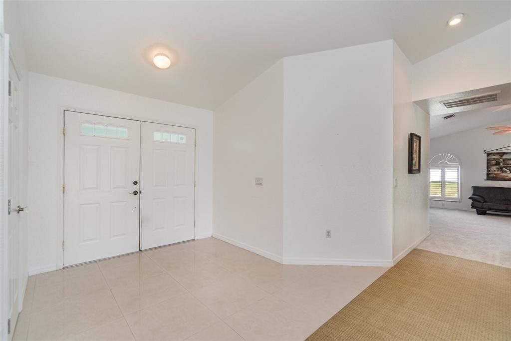 Entry/Foyer