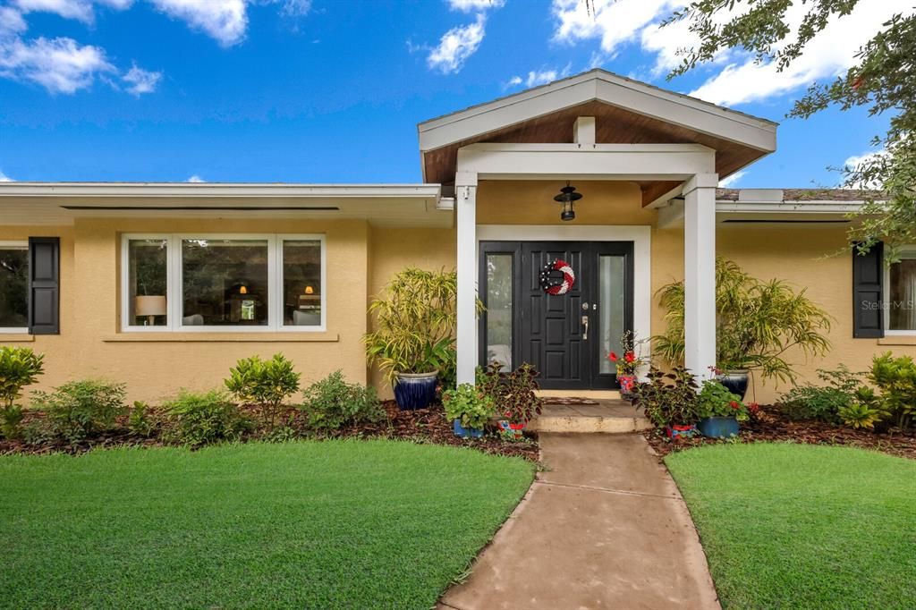 For Sale: $975,000 (3 beds, 2 baths, 2239 Square Feet)